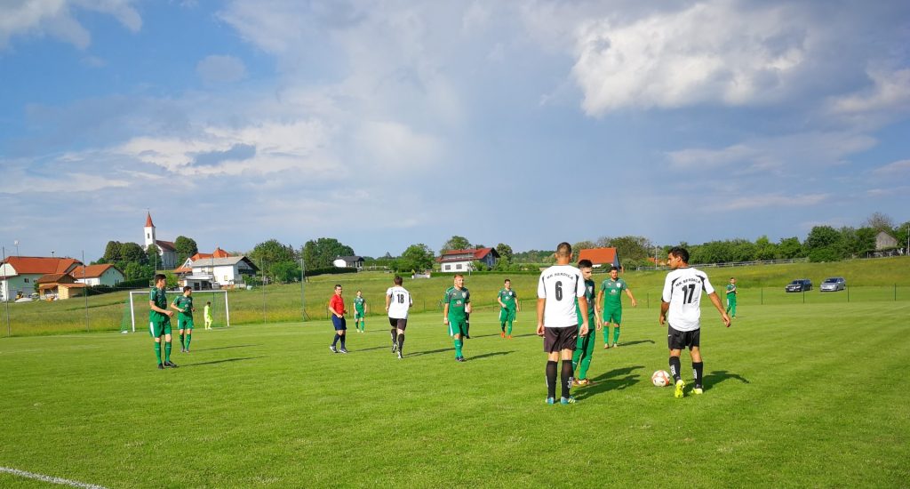Na Hodošu namesto zadetkov padali kartoni